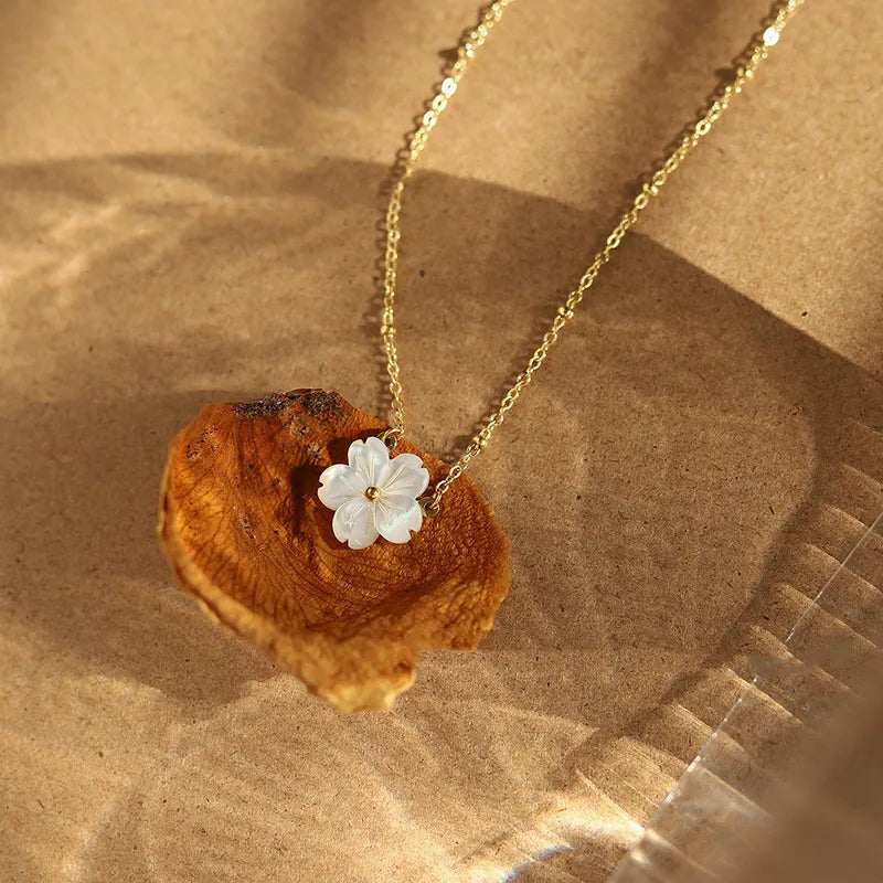 Sweet Flower Necklace