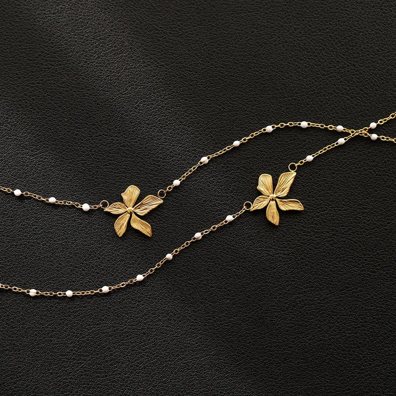 18K Gold Flower Pendant Necklace